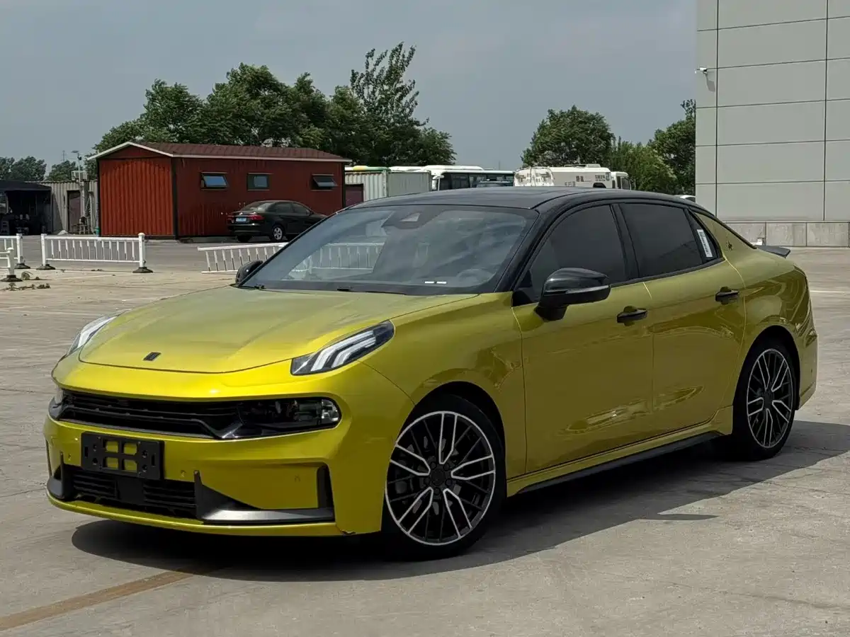 Lynk & Co 03 2020 03+ 2.0TD Auto Wind Master Edition фото 3