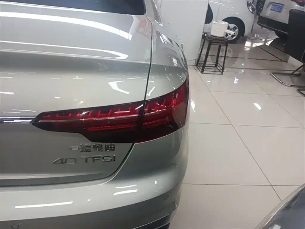 Audi A4L 2023 40 TFSI Fashion Dynamic фото 8
