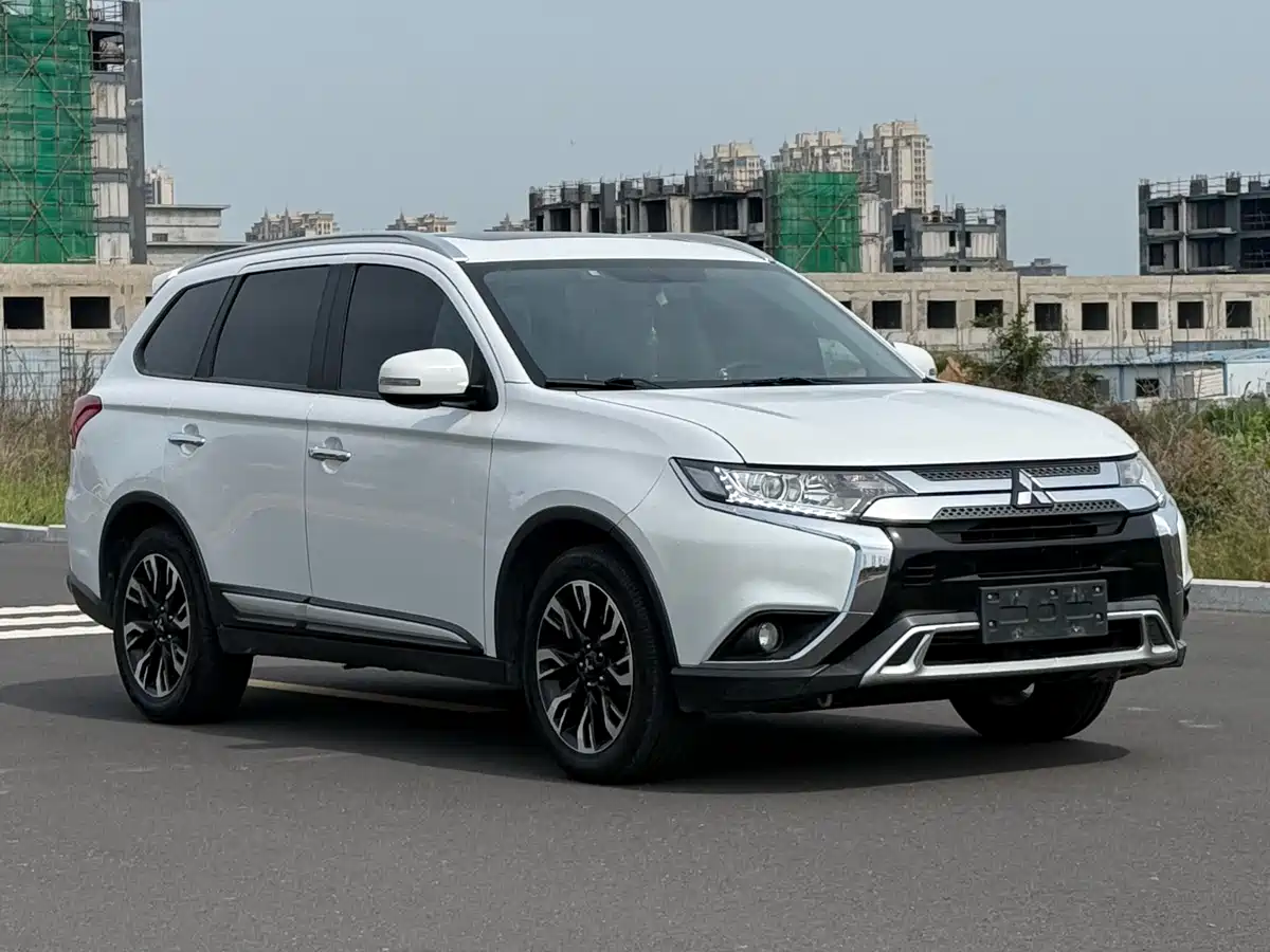 Mitsubishi Outlander 2019 2.0L 2WD Enjoy 5-Seater China VI