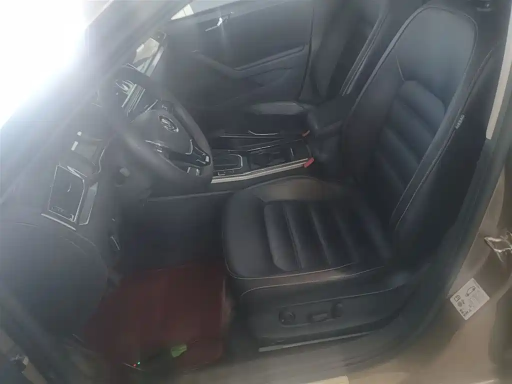 Volkswagen Passat 2017 330TSI DSG Prestige фото 15
