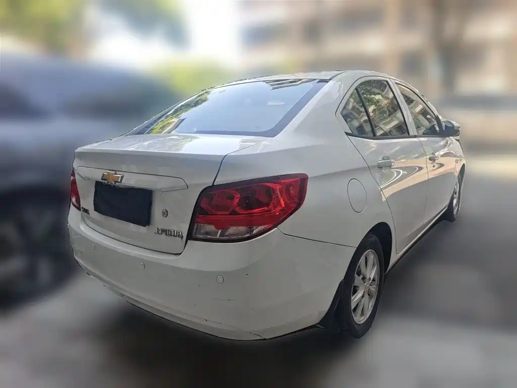 Chevrolet Sail 2015 Sail 3 1.5L Manual Ideal Sunroof Edition фото 5