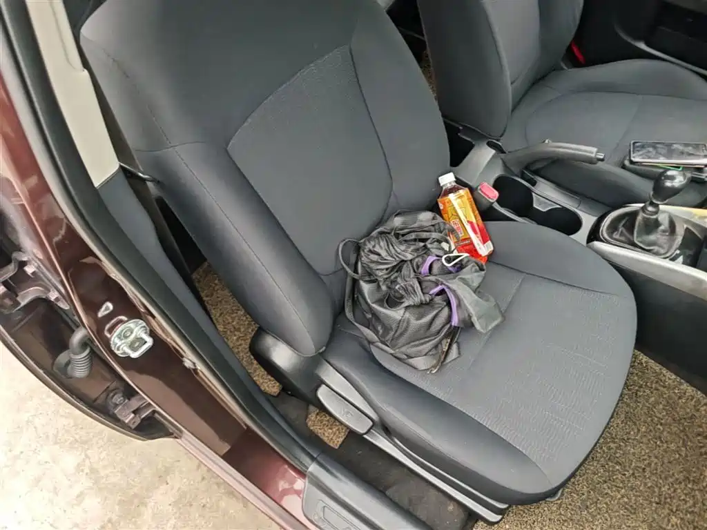 Kia Forte 2014 1.6L MT GL фото 25