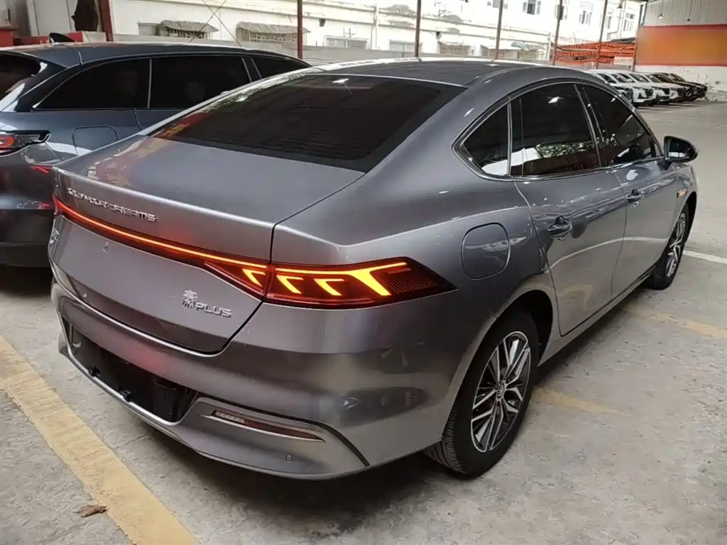 BYD Qin PLUS 2024 Glory Edition EV 420KM Surpass фото 7
