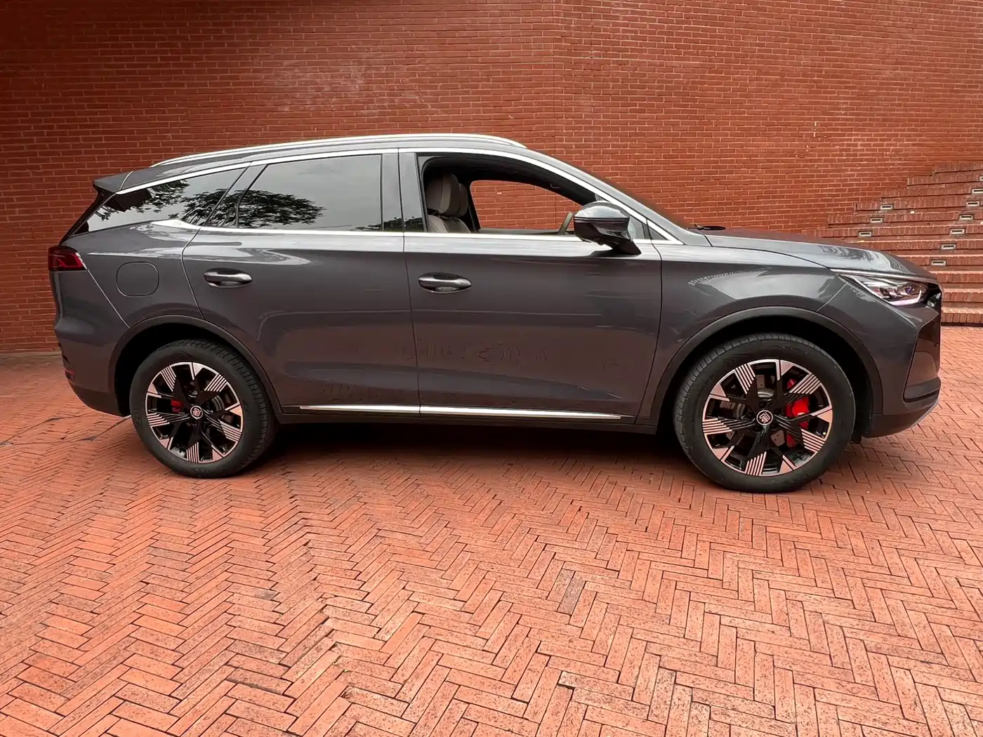 BYD Tang New Energy 2024 DM-i Glory Edition 200KM Flagship фото 4