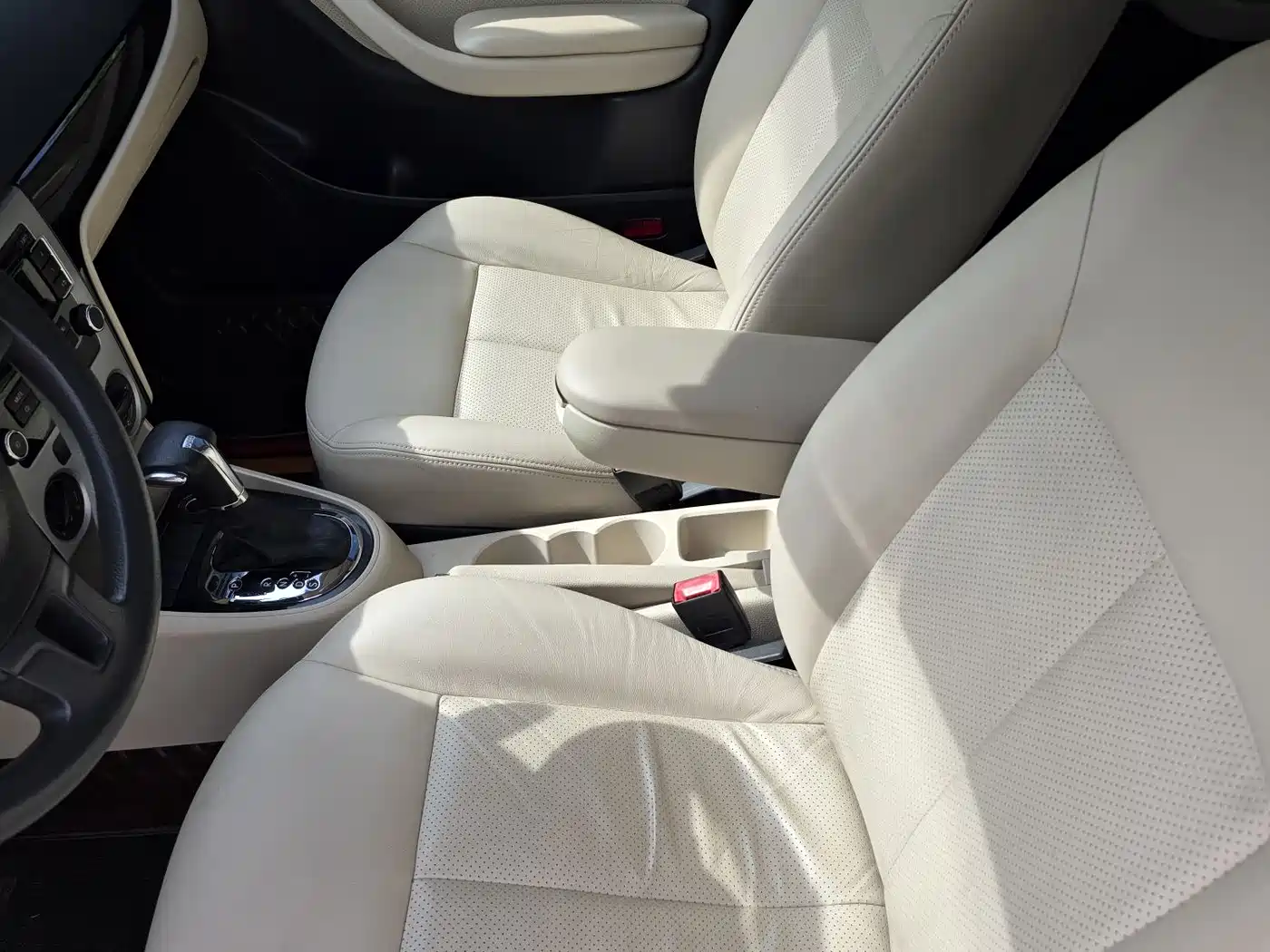 Volkswagen Lavida 2010 1.4TSI Sport Edition фото 8