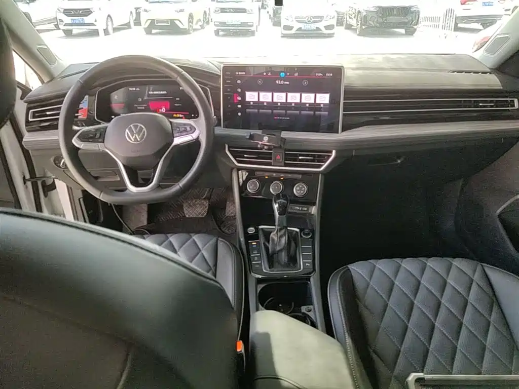 Volkswagen Sagitar 2023 300TSI DSG Surpassing Edition фото 10