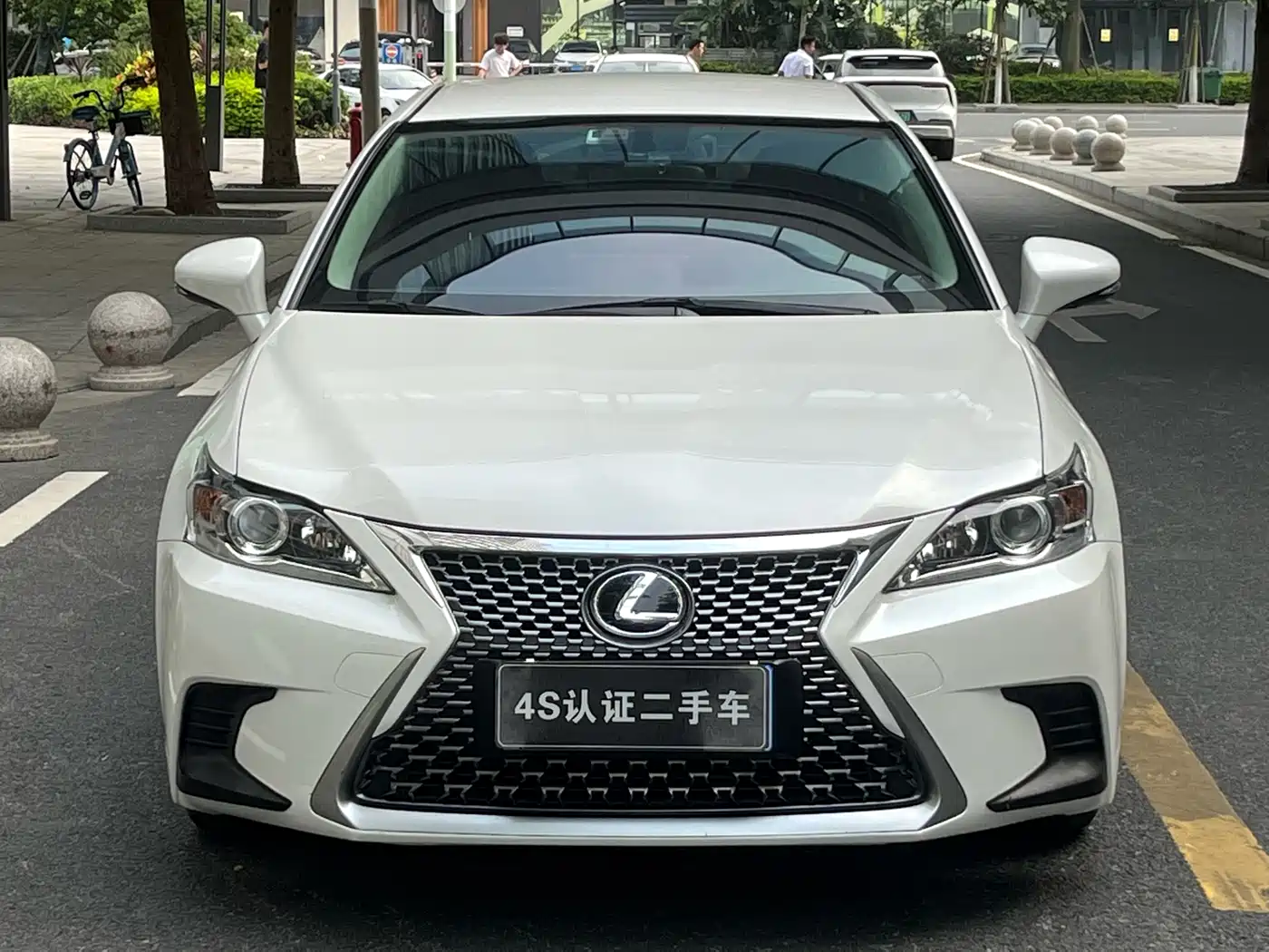 Lexus CT 2017 CT200h Elite Edition Monochrome China V фото 3