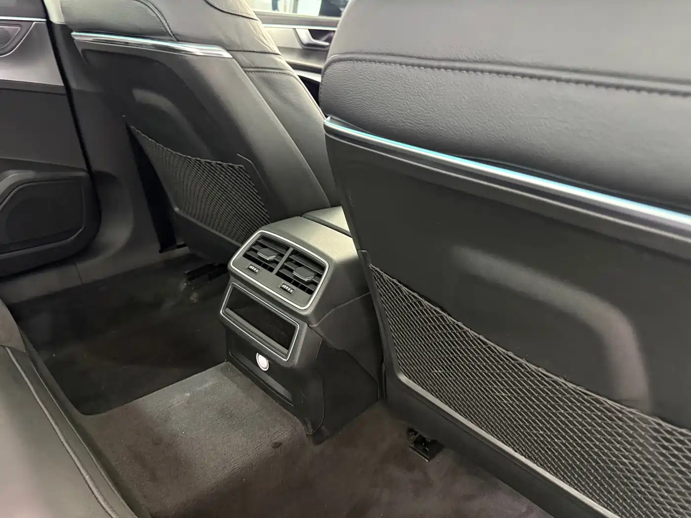 Audi A6L 2021 40 TFSI Luxury Elegance фото 10