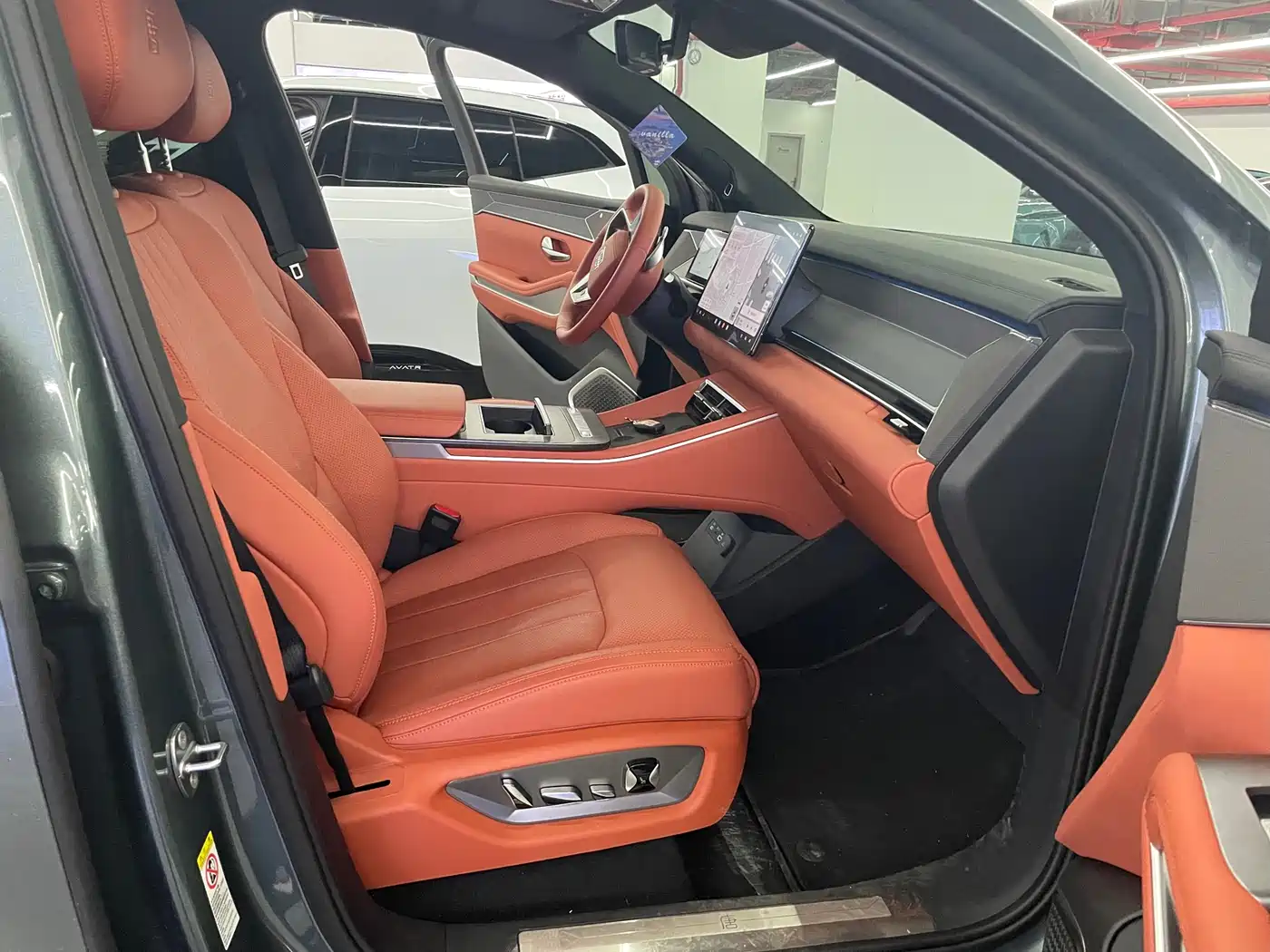 BYD Tang L 2025 DM 175KM Drone Player Edition фото 6