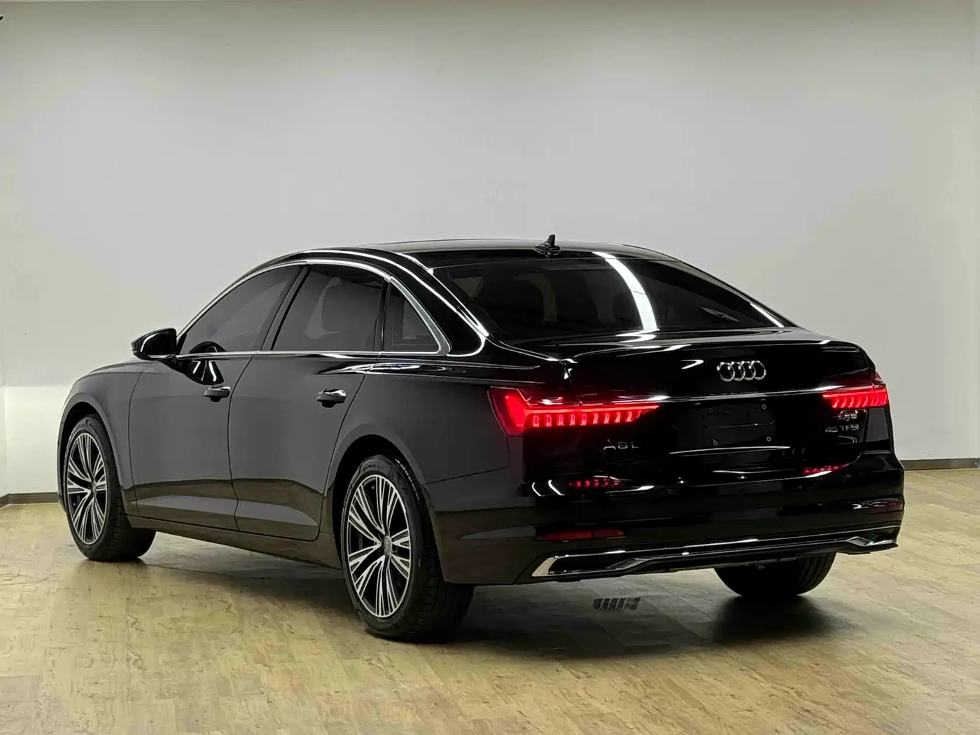 Audi A6L 2024 45 TFSI Premium Elegance фото 27