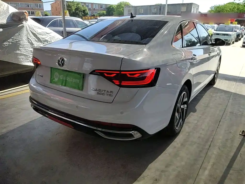 Volkswagen Sagitar 2023 300TSI DSG Surpassing Edition фото 7