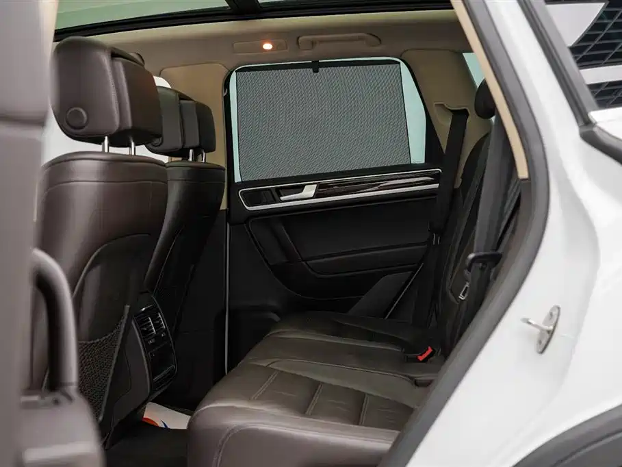 Volkswagen Touareg 2011 3.0TSI Premium фото 16