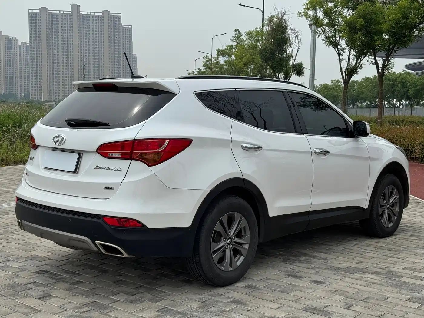 Hyundai Santa Fe 2013 Facelift 2.4L Automatic 4WD Smart фото 23