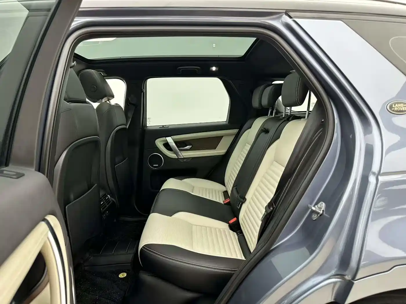 Land Rover Discovery Sport 2021 249PS R-Dynamic SE Performance Technology Edition 5-seater фото 6