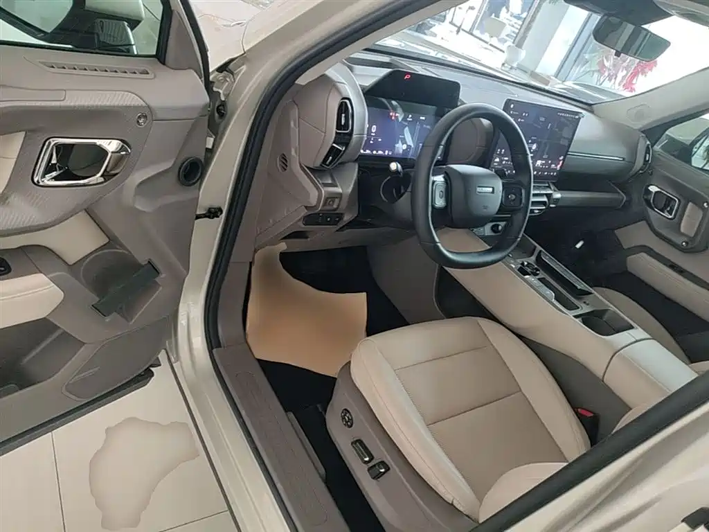 Haval Second-Generation Big Dog New Energy 2025 Hi4 145km Premium Edition фото 12