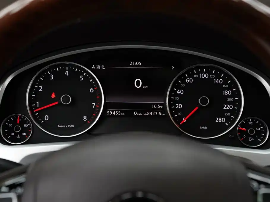 Volkswagen Touareg 2011 3.0TSI Premium фото 27