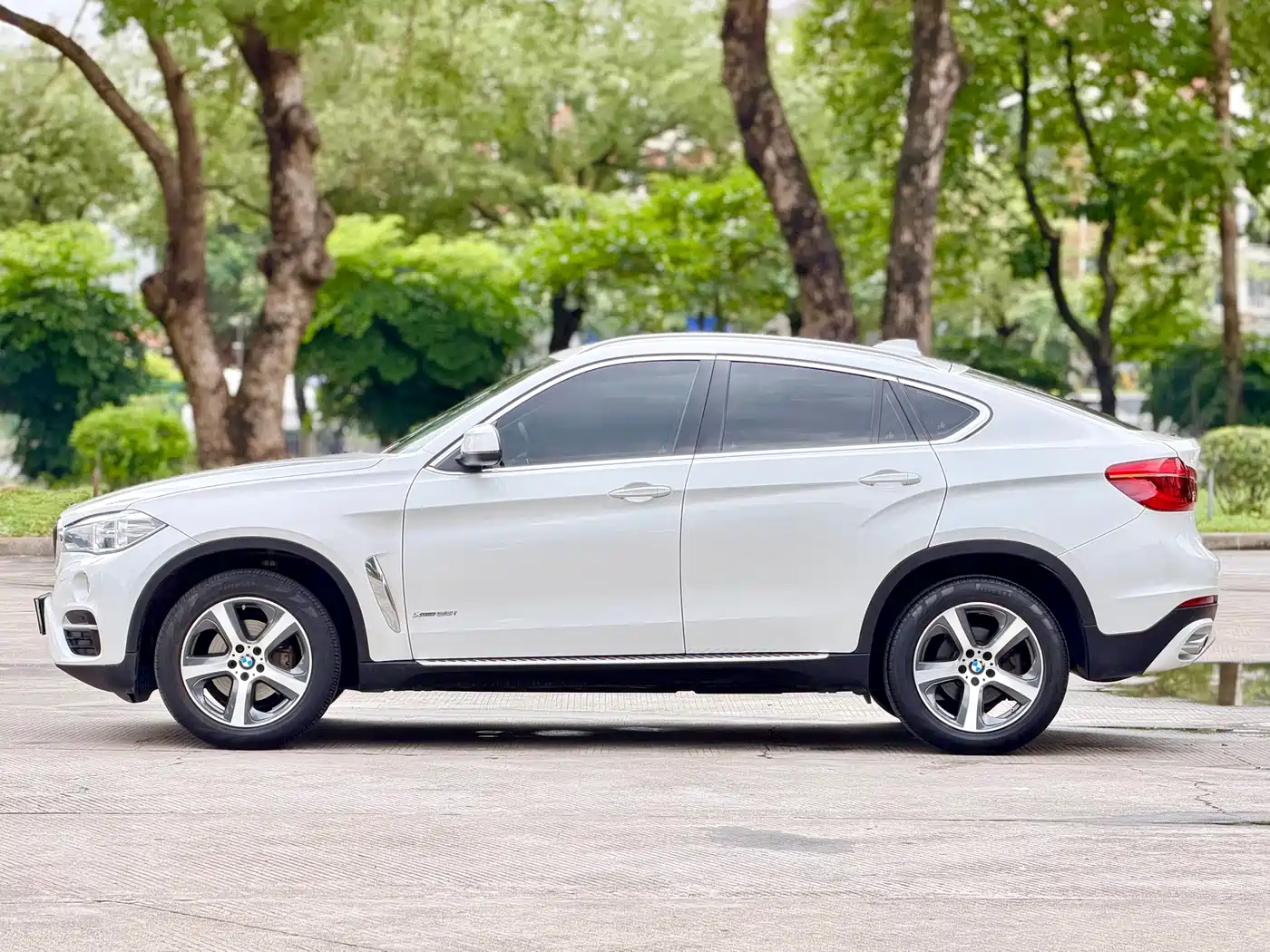 BMW X6 2015 xDrive35i Luxury Model фото 4