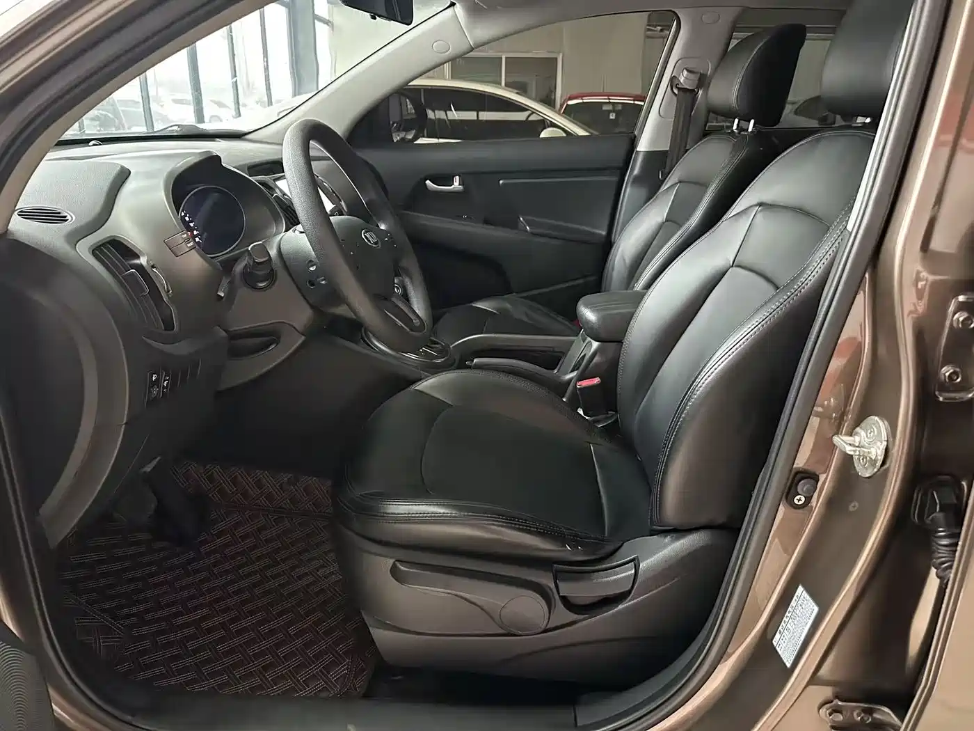 Kia Sportage 2015 2.0L Automatic 2WD GL фото 5