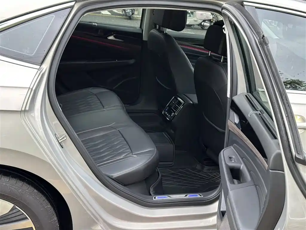 Volkswagen Passat New Energy 2020 430PHEV Hybrid Luxury (China VI) фото 16