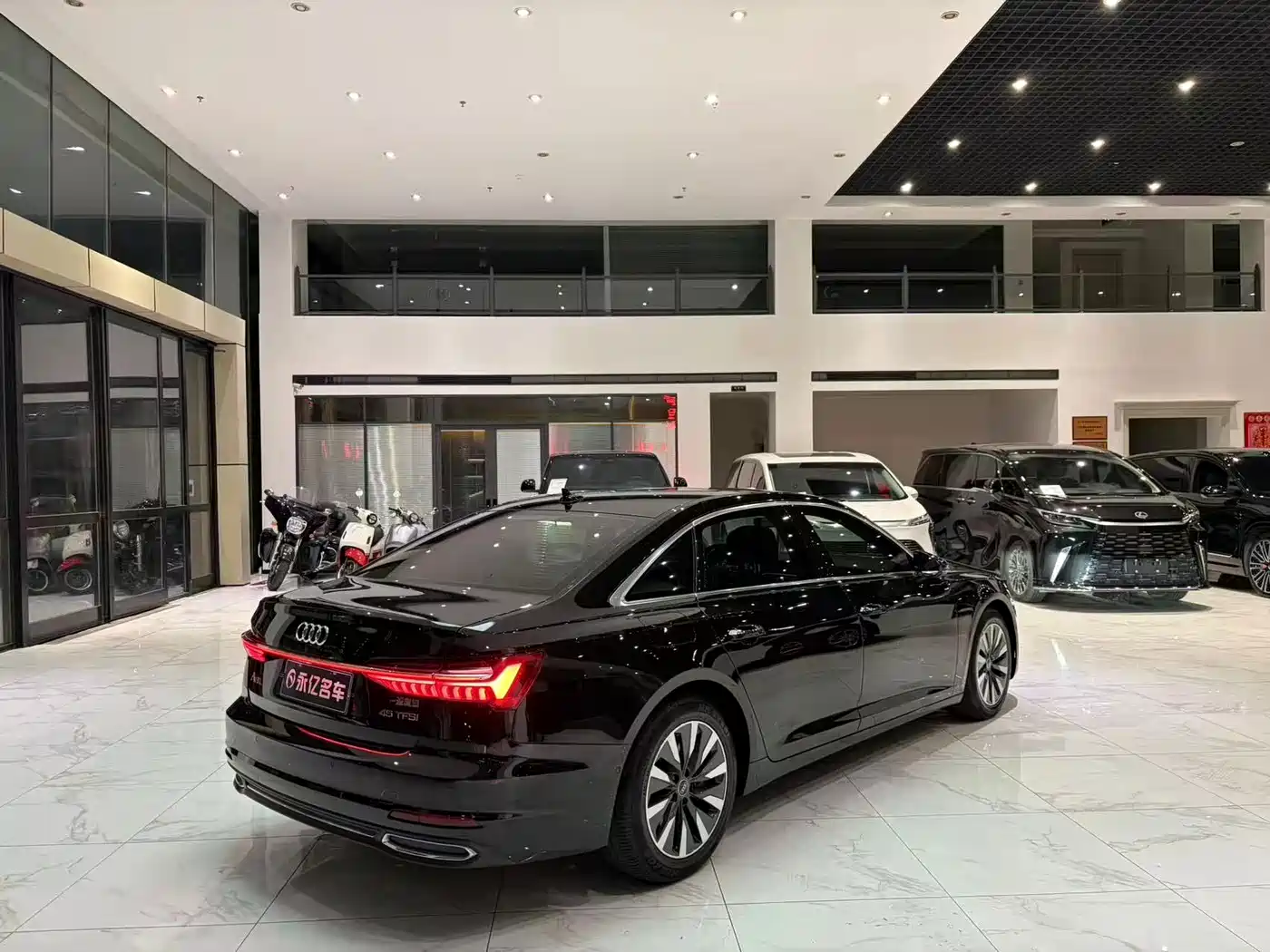 Фото 24 - Audi A6L