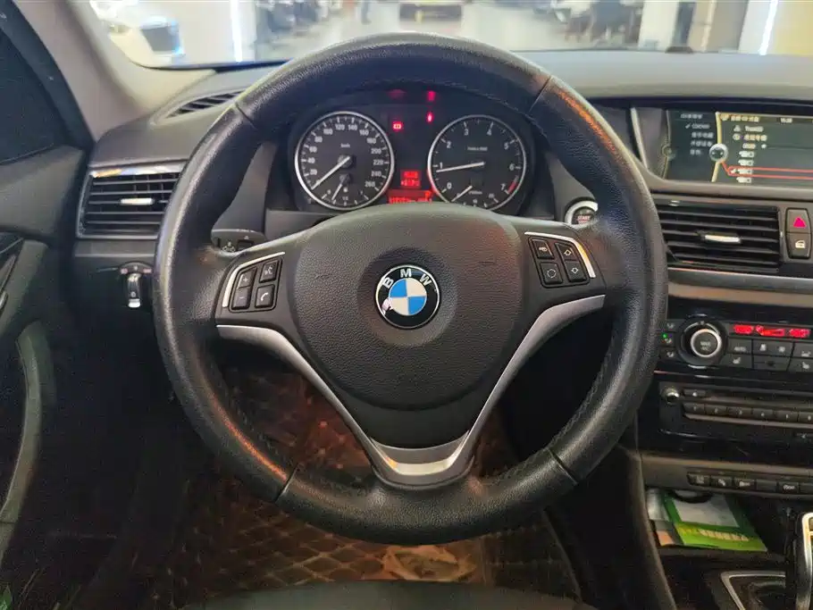 BMW X1 2015 Model sDrive18i Leading Advanced Edition фото 15