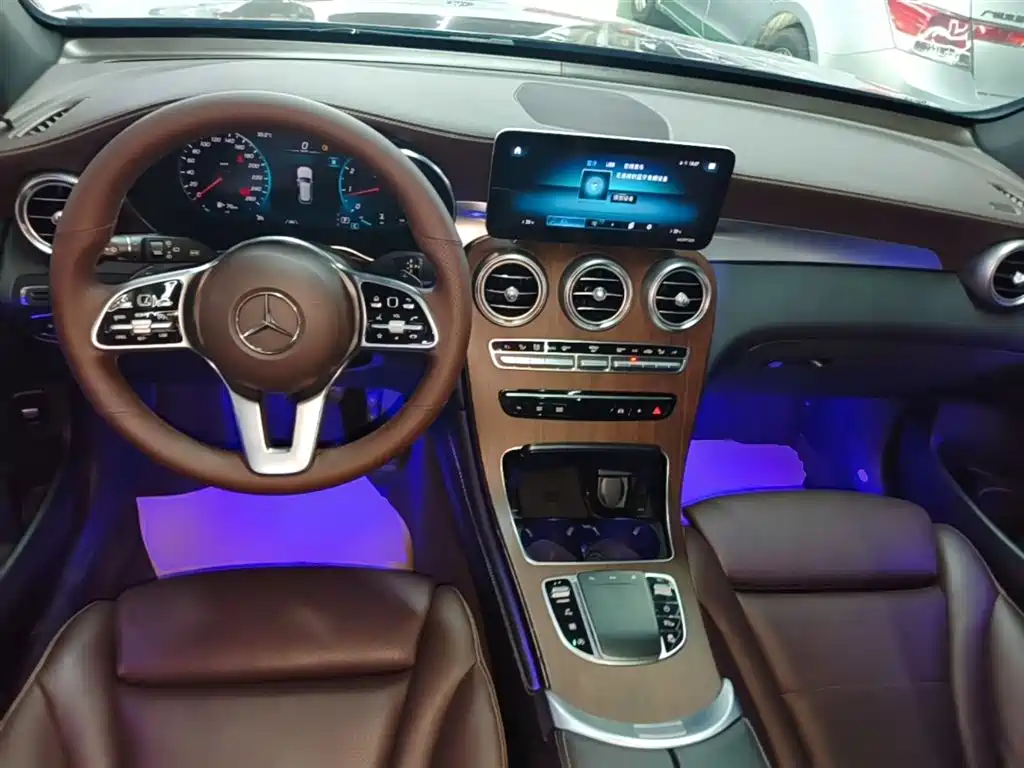 Mercedes-Benz GLC 2020 Facelift GLC 300 L 4MATIC Dynamic фото 10
