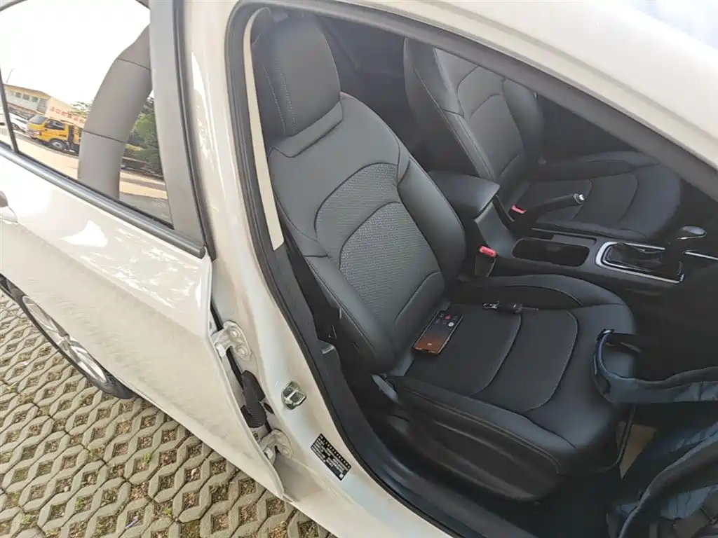Chevrolet Cavalier 2019 320 Automatic Joy Edition фото 25