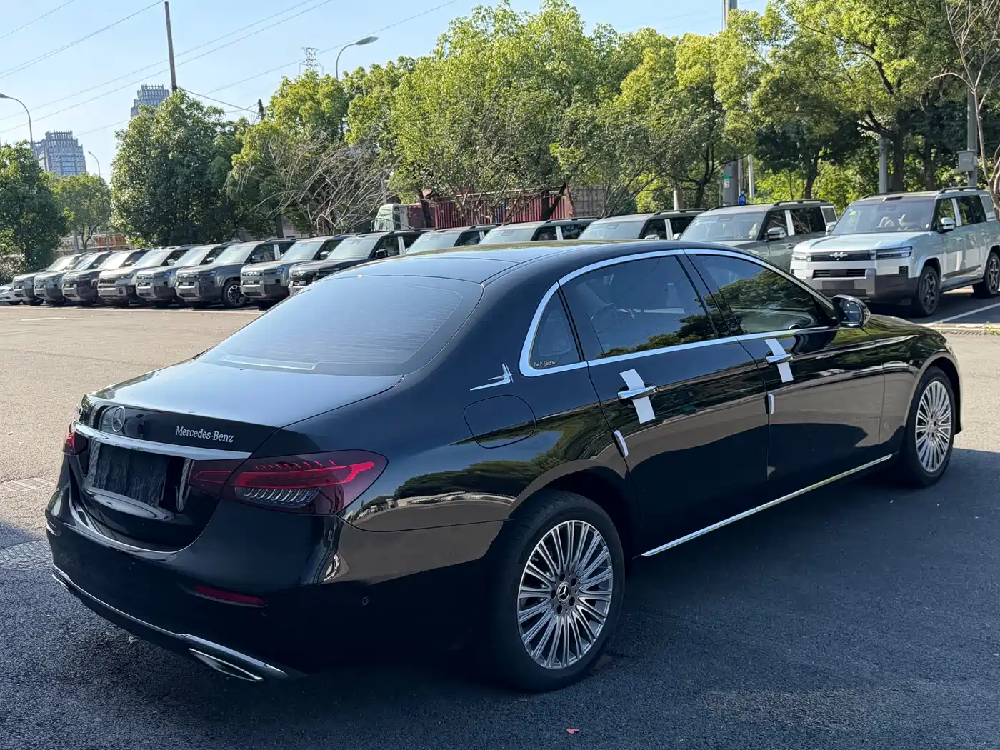 Mercedes-Benz E-Class 2023 E 300 L Sport Luxury фото 19