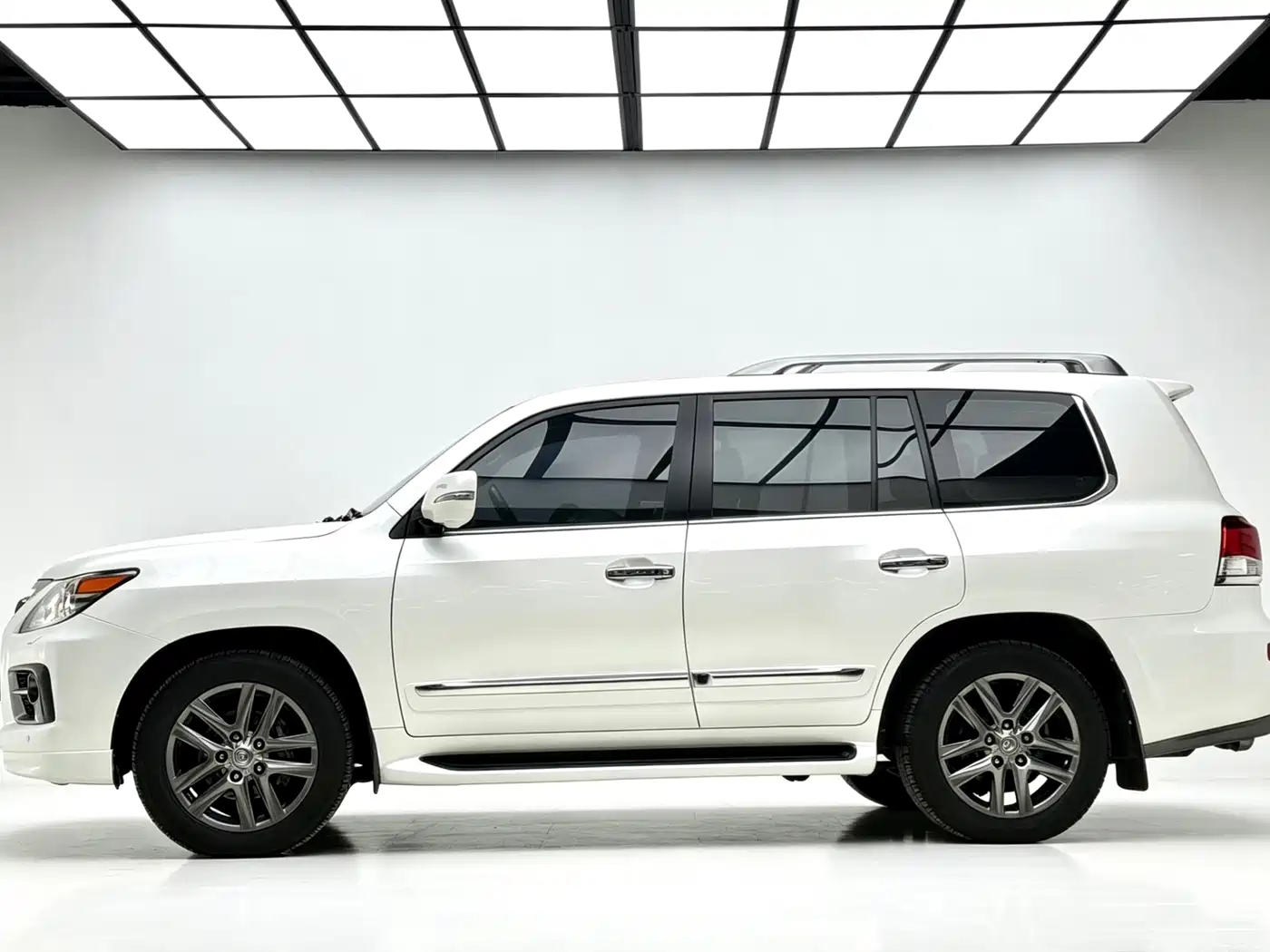 Lexus LX фото 3