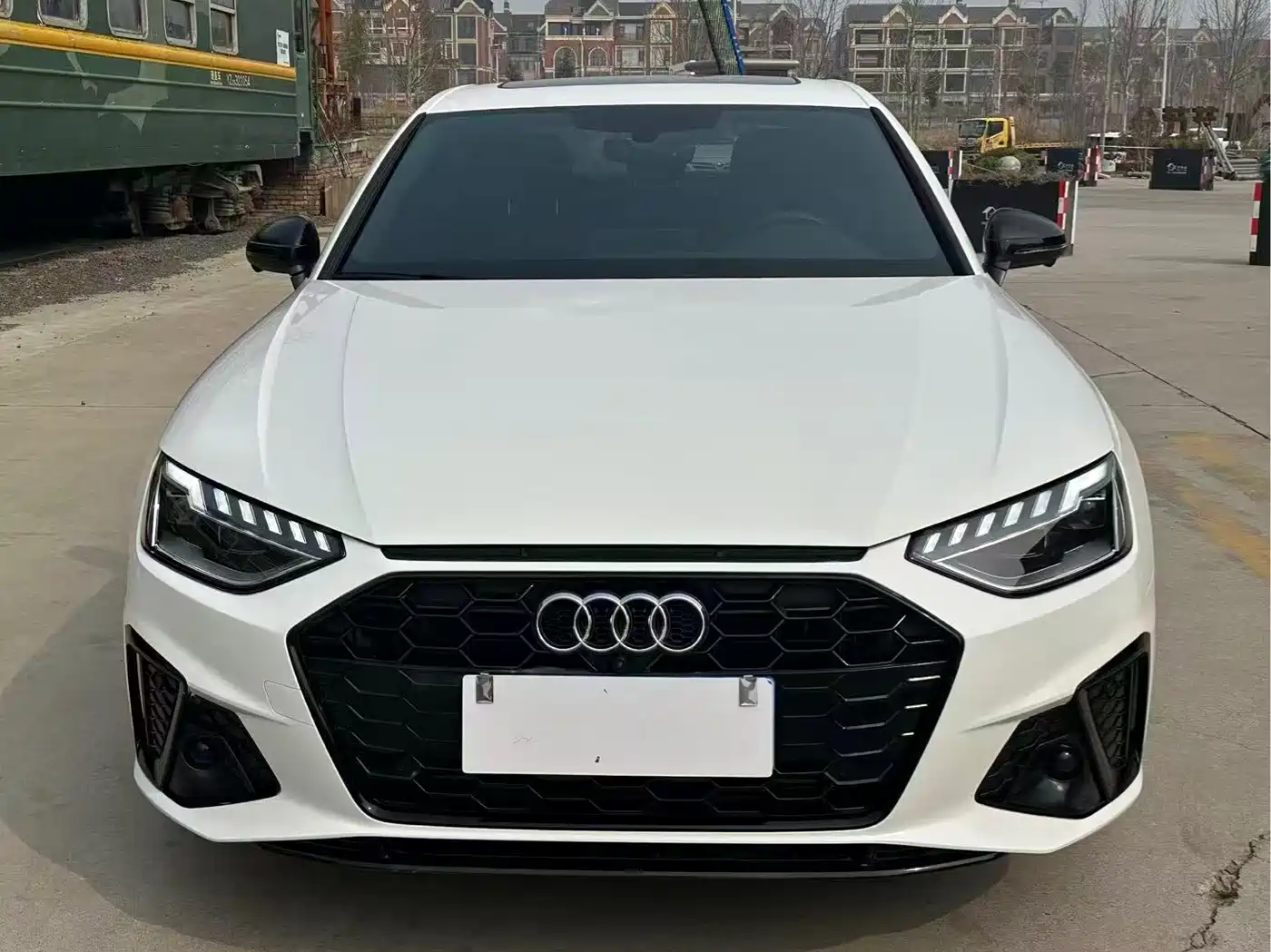 Audi A4L 2025 2 Million Celebration Edition 40 TFSI Luxury Dynamic фото 2