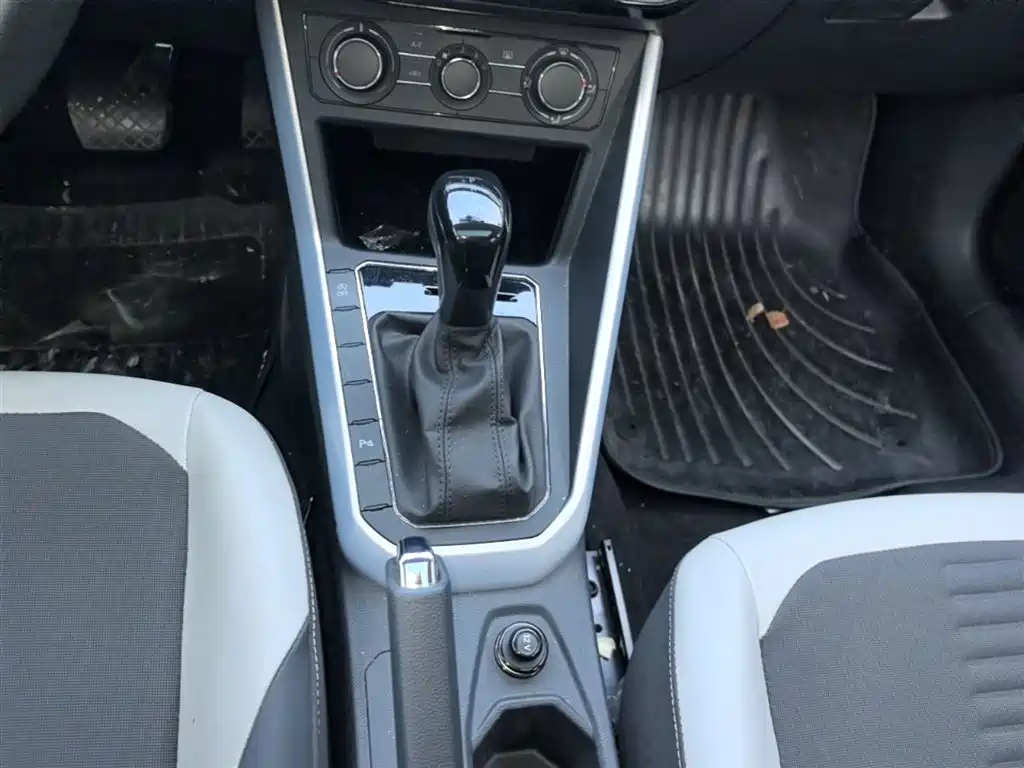 Volkswagen Polo 2019 Plus 1.5L Automatic Beats Trendy Edition фото 13