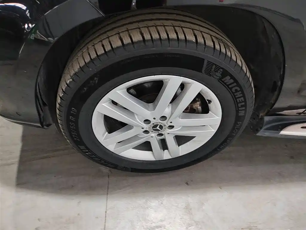 Mercedes-Benz GLS 2018 Facelift GLS 320 4MATIC фото 23