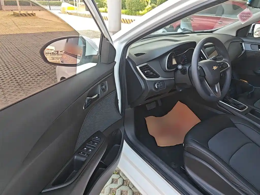 Chevrolet Cavalier 2019 320 Automatic Joy Edition фото 16