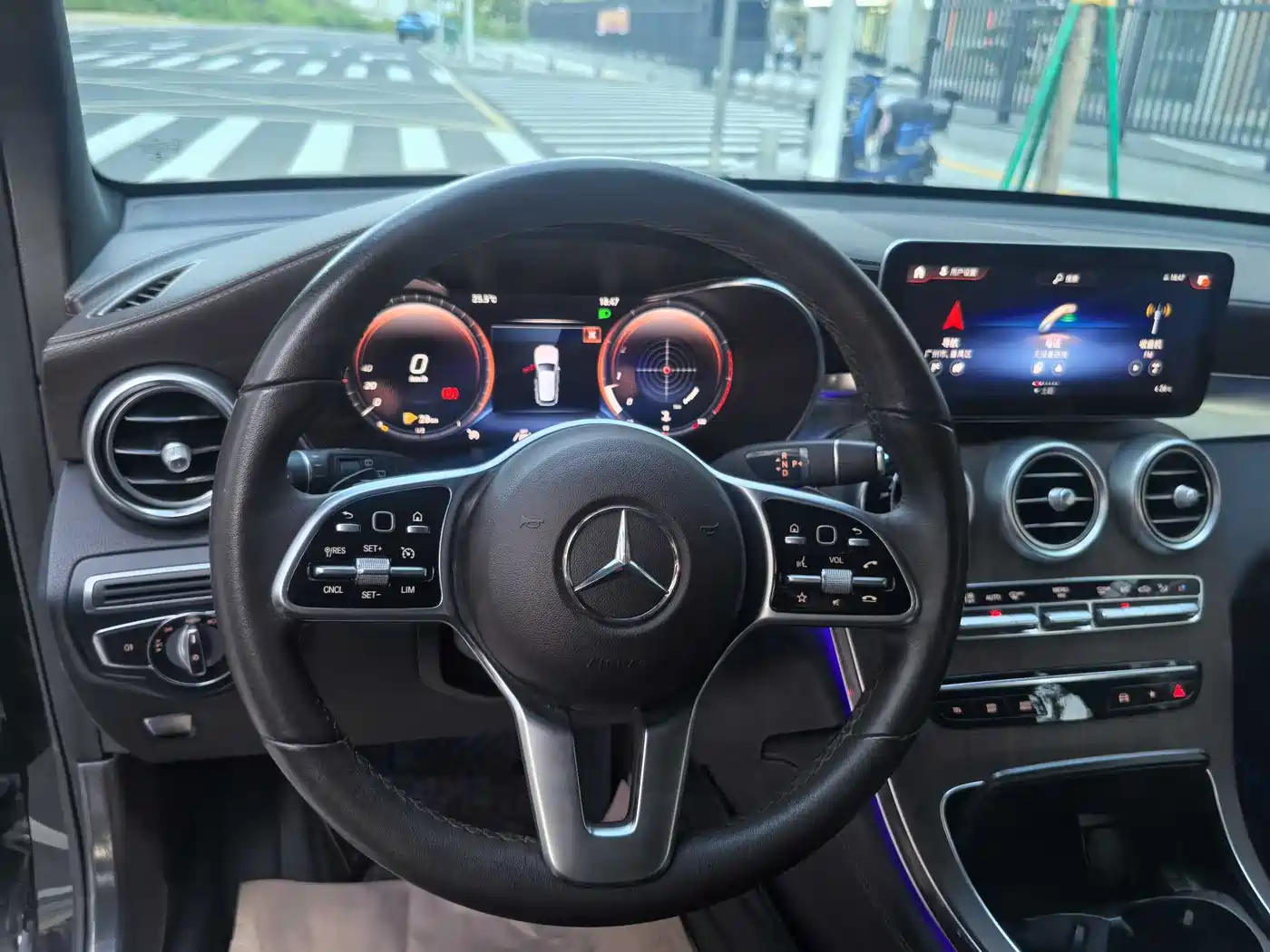 Mercedes-Benz GLC 2021 GLC 300 L 4MATIC Sporty фото 26