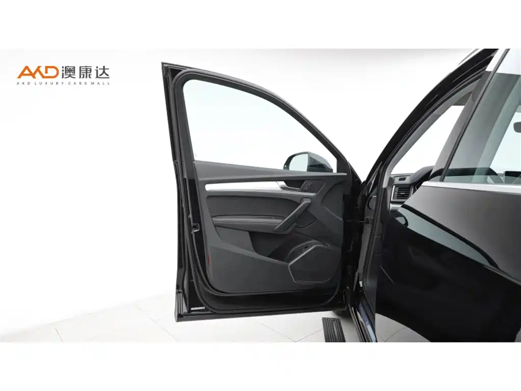 Audi Q5L 2020 Facelift 40 TFSI Honor Fashion фото 10