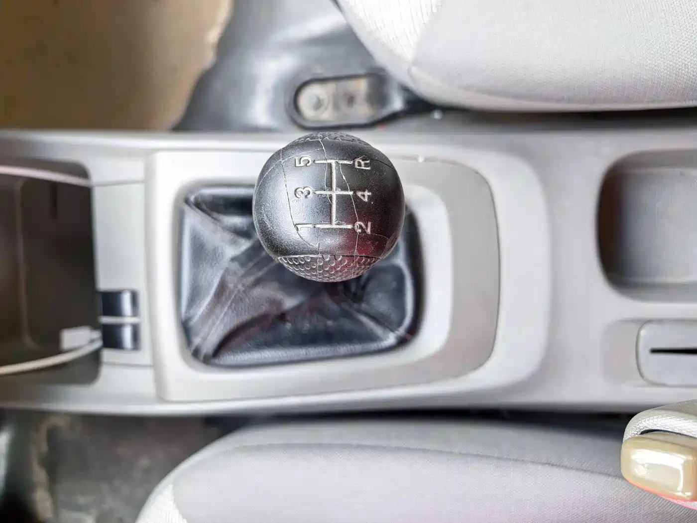 Chevrolet Sail 2010 Sedan 1.2L Manual Fashion Edition фото 11