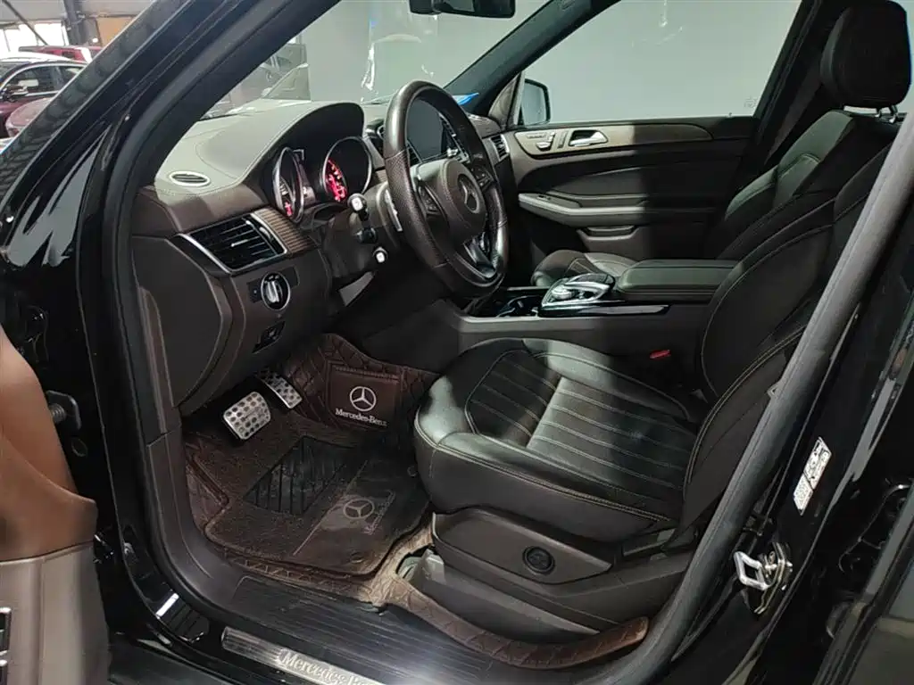 Mercedes-Benz GLS 2018 Facelift GLS 320 4MATIC фото 15