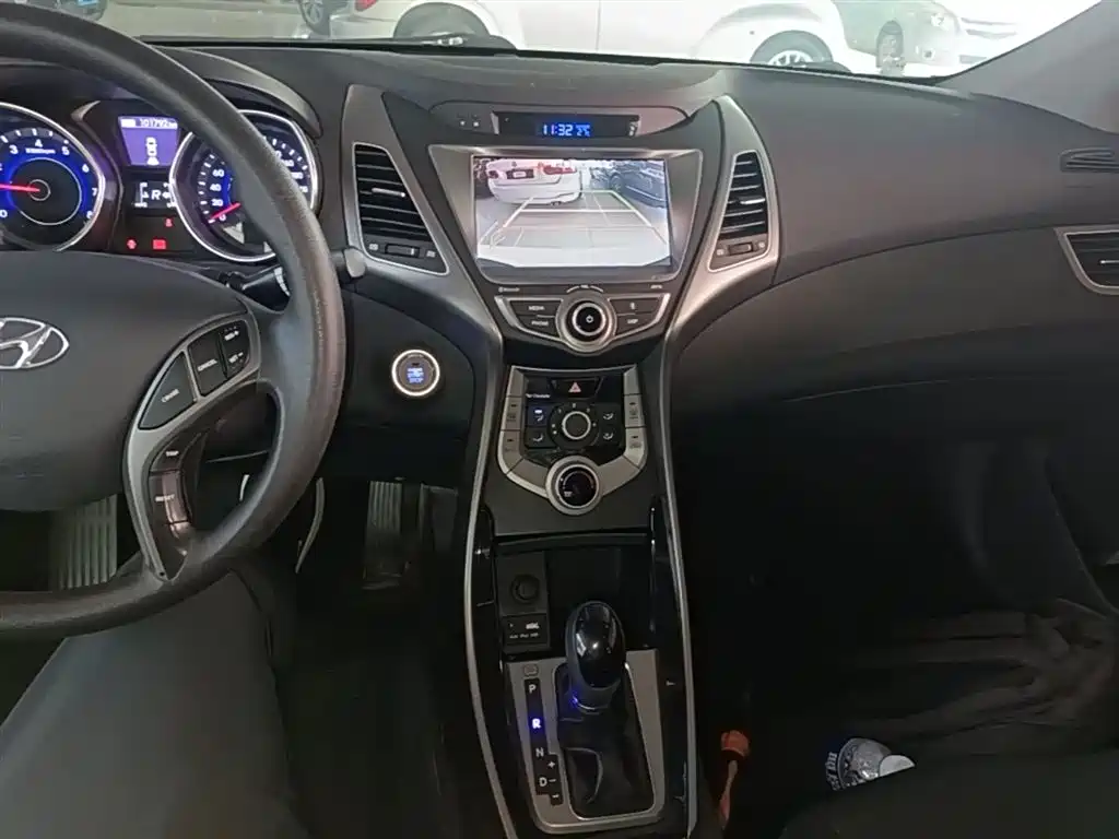 Hyundai Langdong 2016 1.6L Automatic Premium Edition фото 13