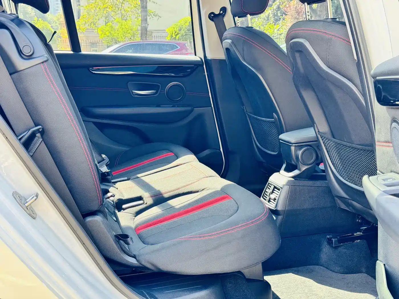 BMW 2 Series Gran Tourer 2015 218i Sport Design Package фото 11