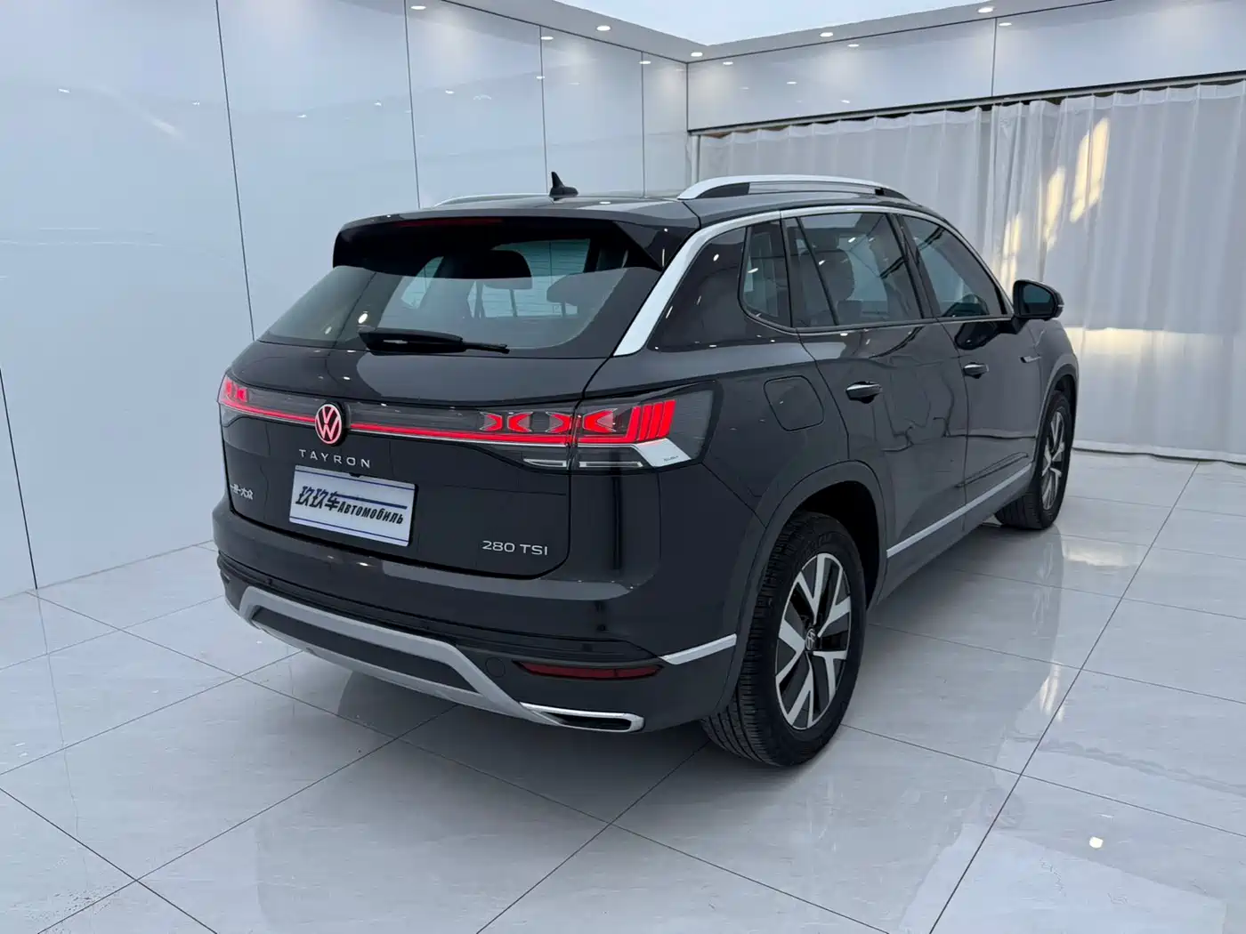 Volkswagen Tayron 2023 280TSI 2WD Luxury Plus Advanced Edition фото 4