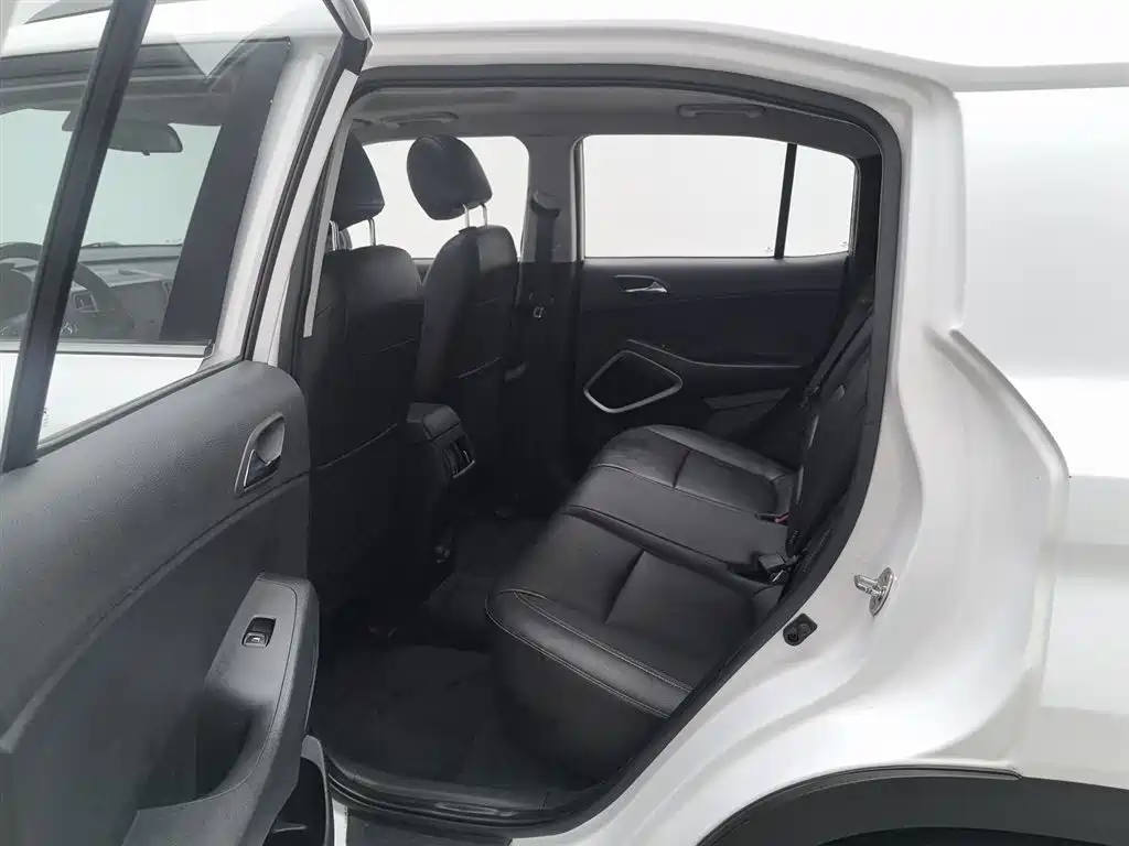 Hyundai Beijing Hyundai ix35 2019 2.0L Automatic 2WD Zhiyong·Enjoy China V фото 15
