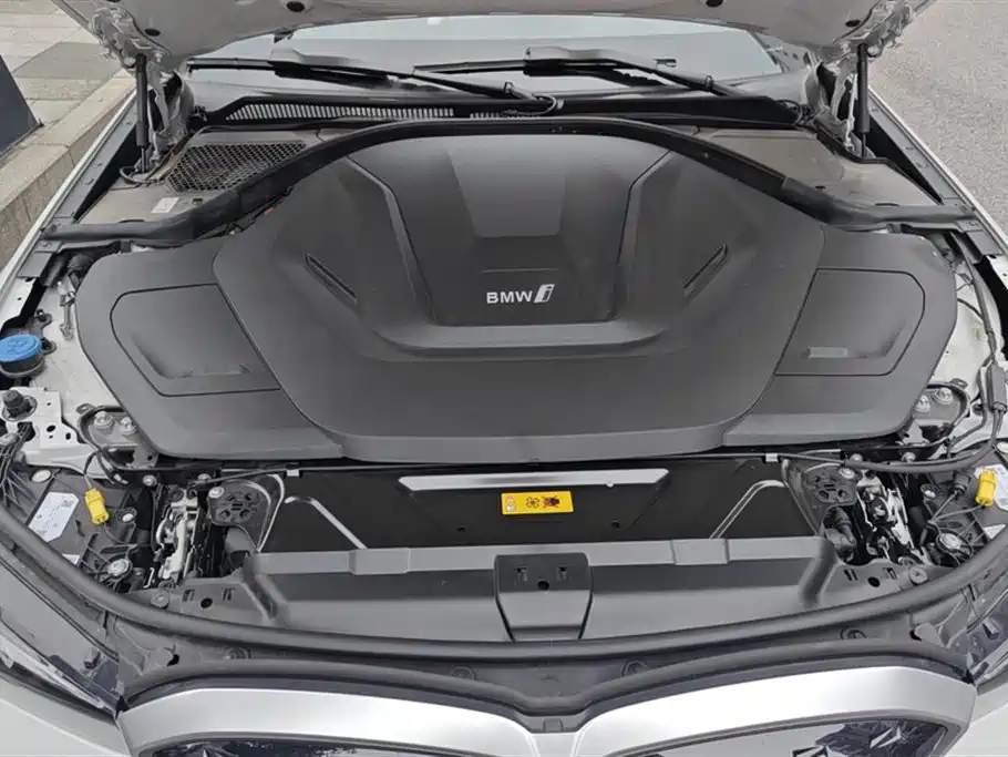 BMW i3 2024 eDrive 35 L фото 10