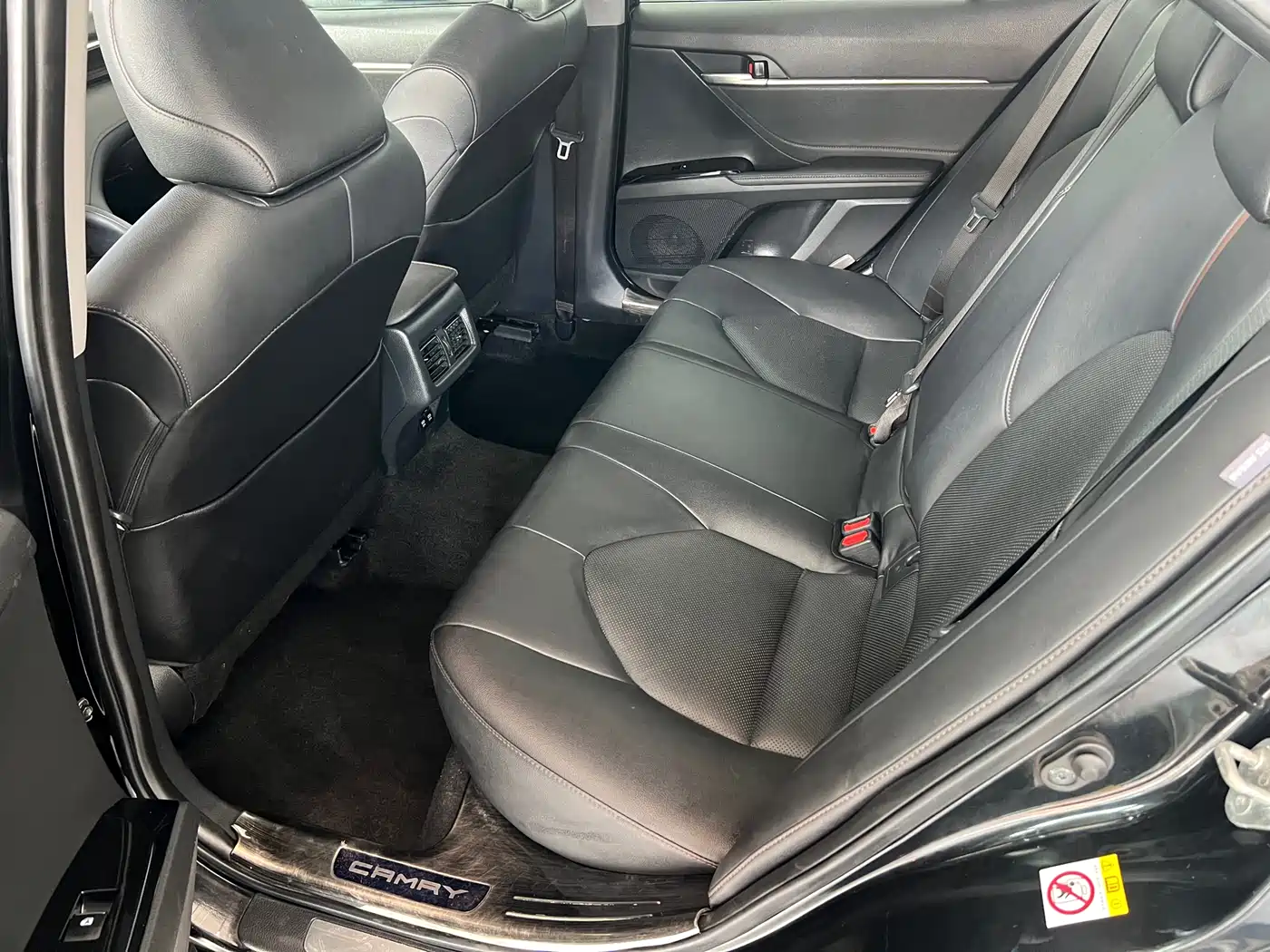 Toyota Camry 2018 2.5G Luxury Edition фото 10
