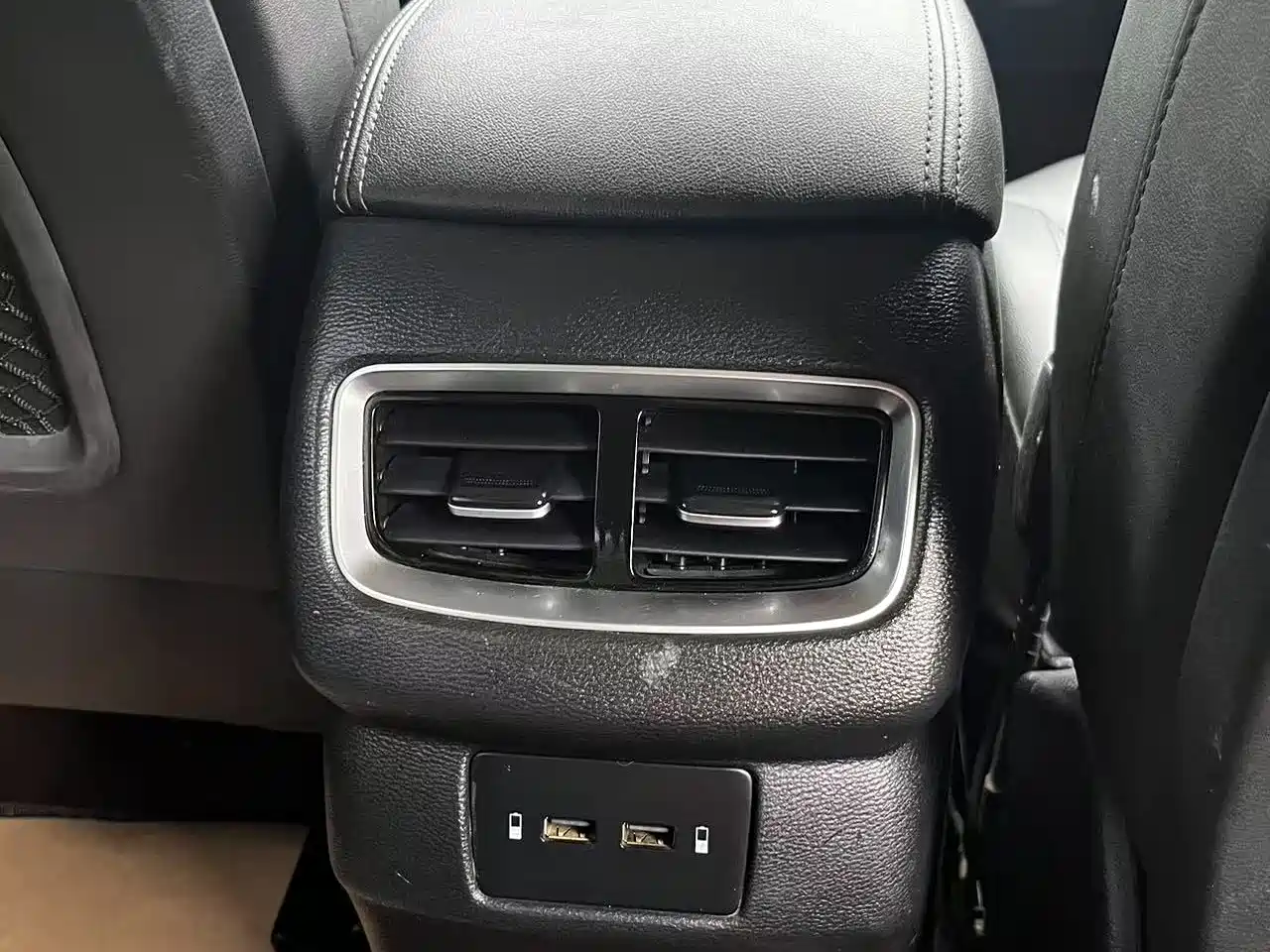 Hongqi H5 2020 1.5T DCT Qiyue Edition фото 6