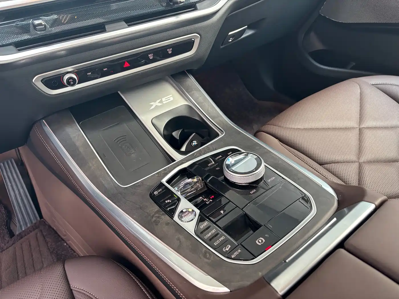 BMW X5 2025 Model xDrive 30Li Exclusive M Sport Blackout Package фото 10