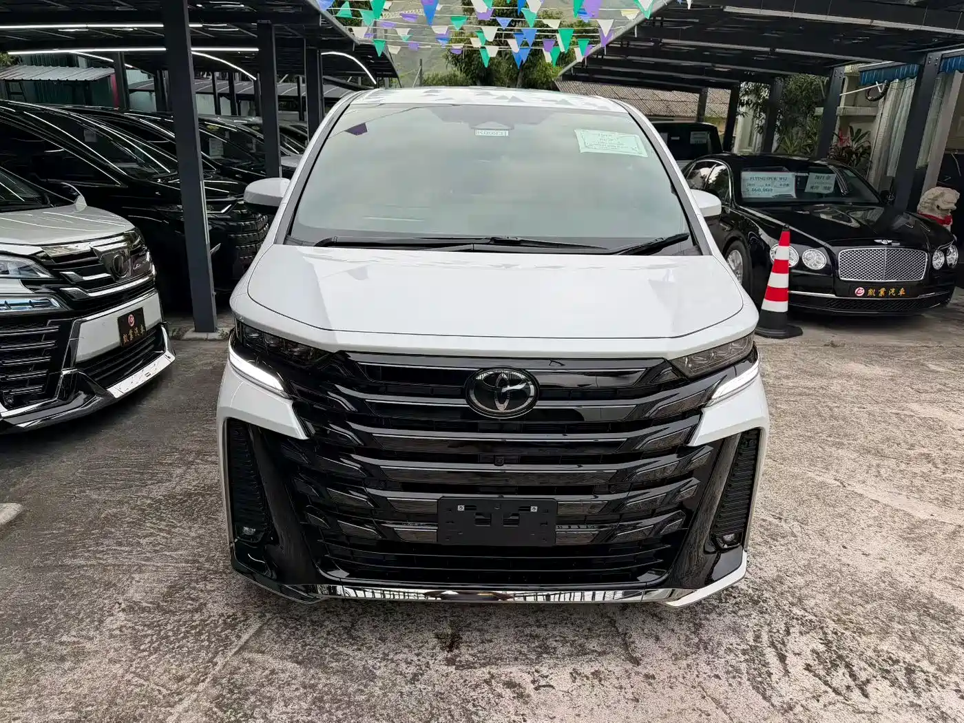 Toyota Alphard 2026 2025 Hybrid 2.5L Prestige Gold Edition