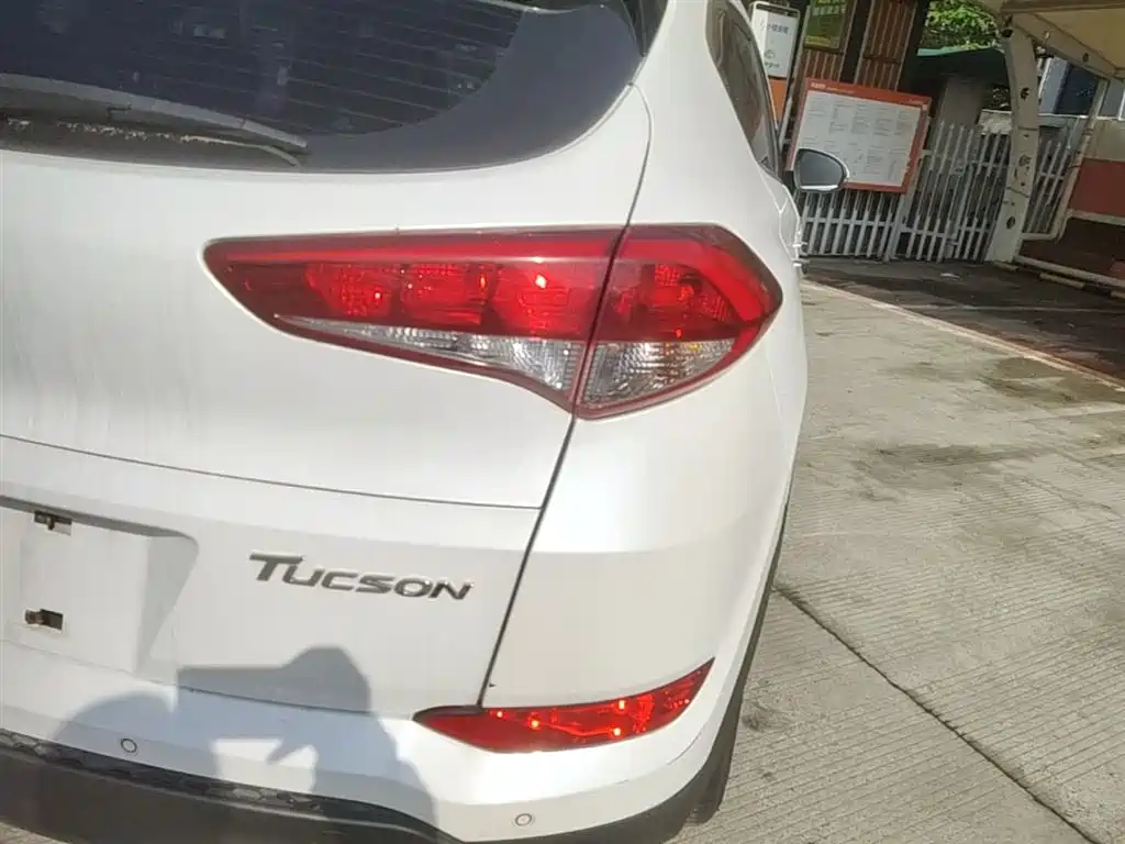Hyundai Tucson 2015 1.6T Dual Clutch 2WD Smart фото 8