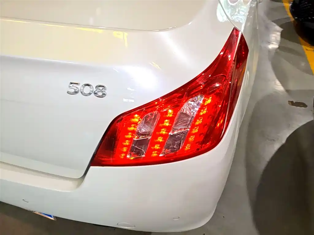 Peugeot 508 2013 2.0L 2nd Anniversary Auto Sunroof Classic Edition фото 8