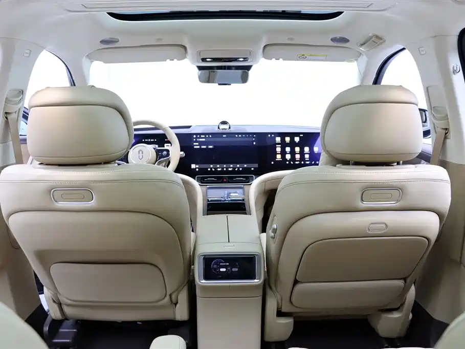 AITO Wenjie AITO M9 2025 Extended Range Ultra 52kWh 6-Seater фото 19