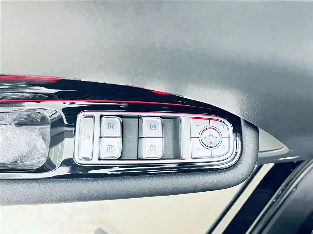 Hongqi HS3 PHEV 2024 PHEV 115km Power Edition фото 9